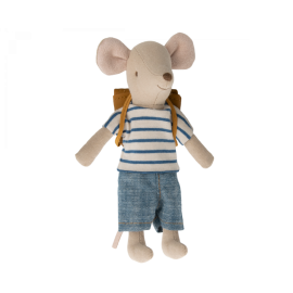 Kleding en tas, grote broer muis